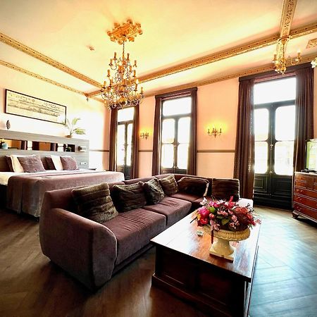 Grand Cafe Hotel De Bourgondier Bergen op Zoom Ngoại thất bức ảnh