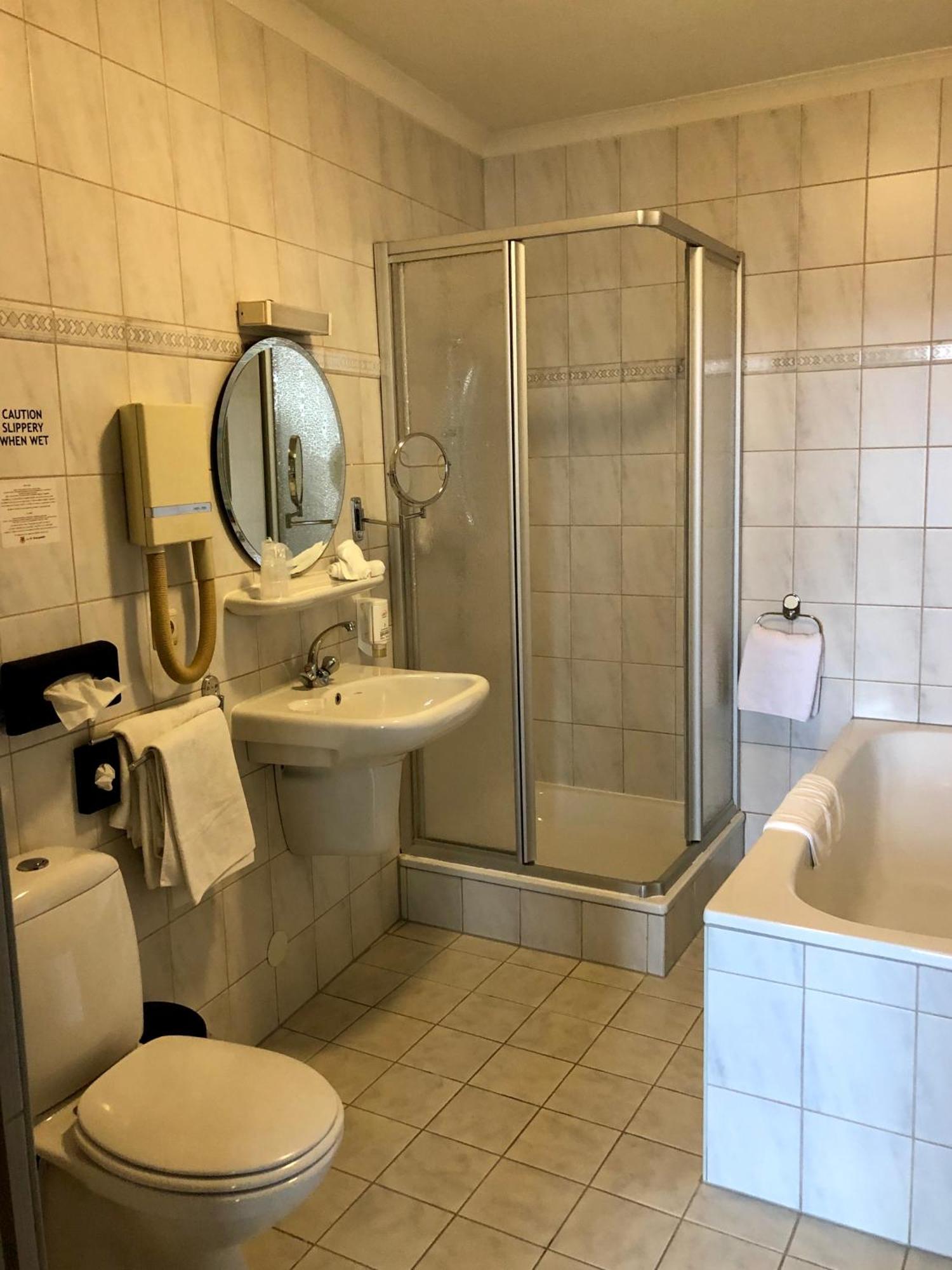 Grand Cafe Hotel De Bourgondier Bergen op Zoom Ngoại thất bức ảnh